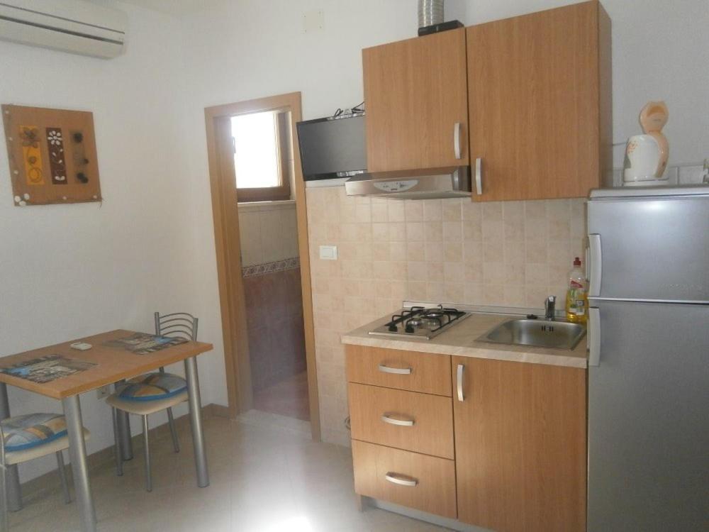 Apartments With A Parking Space Igrane, Makarska - 13535 Quarto foto